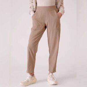 Athleta Brooklyn Mid Rise Ankle Utility Pant Sz 10